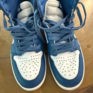 Air Jordan Retro 1 high top size 5.5 excellent condition